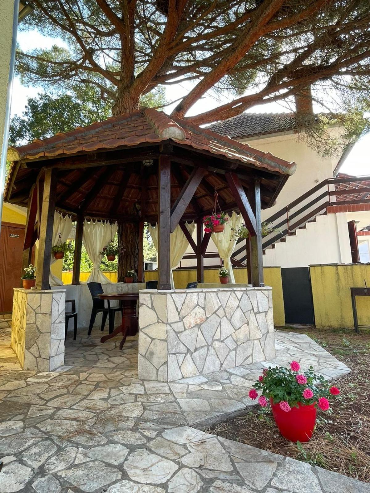 Apartments Villa-G Lustica Teodo Esterno foto