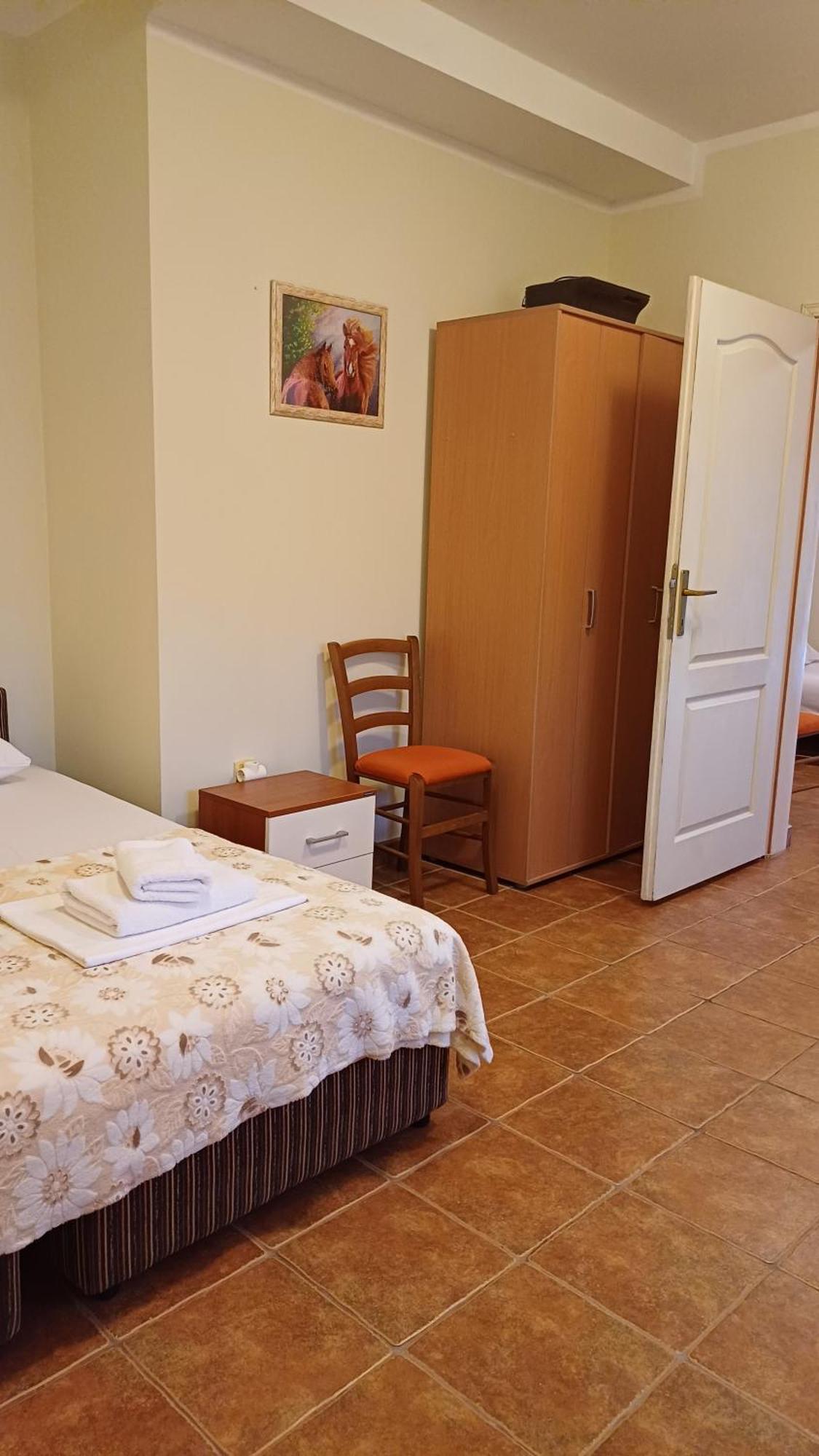Apartments Villa-G Lustica Teodo Esterno foto