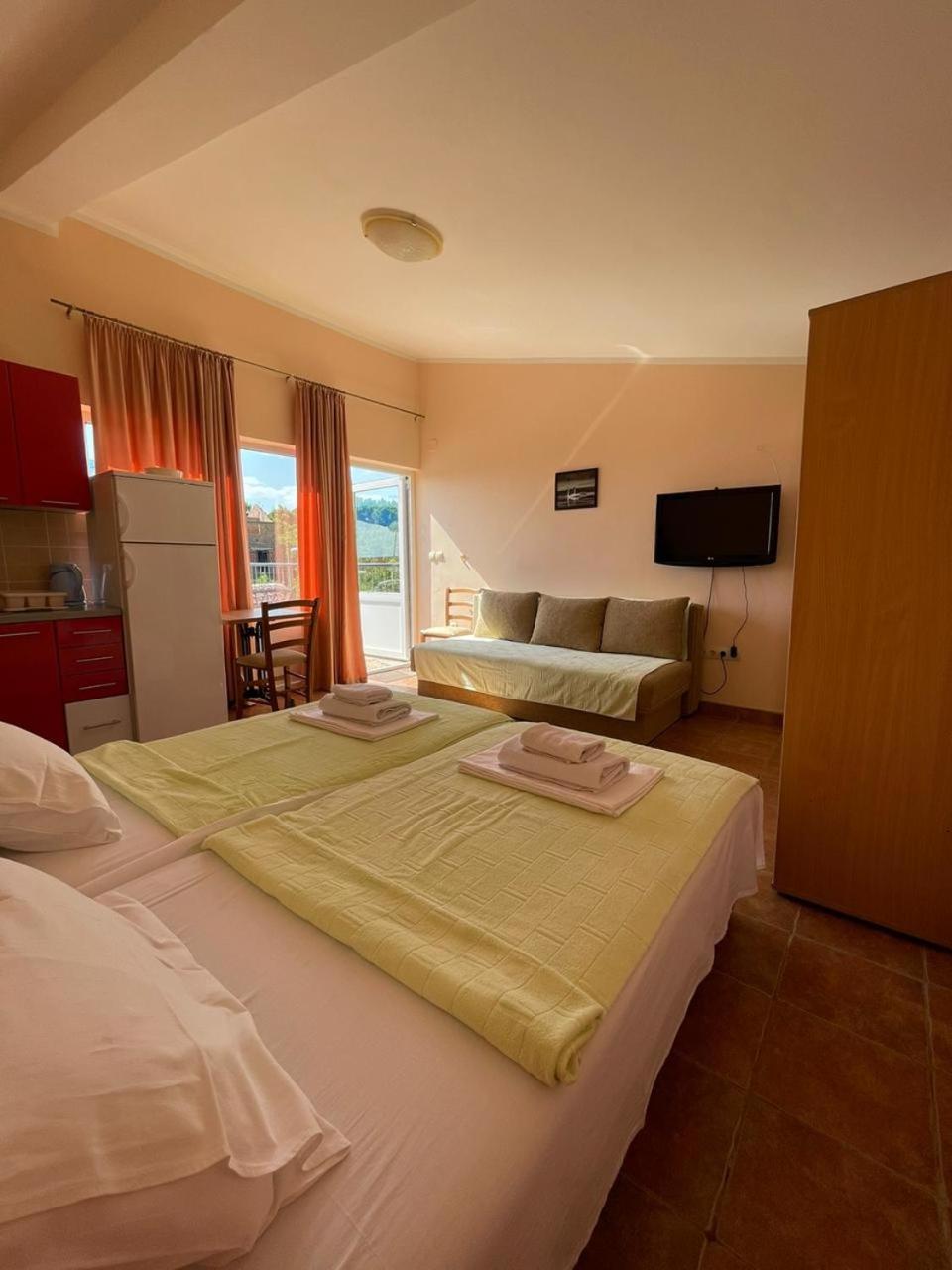Apartments Villa-G Lustica Teodo Esterno foto