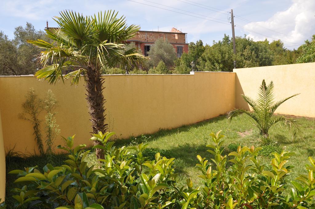Apartments Villa-G Lustica Teodo Esterno foto
