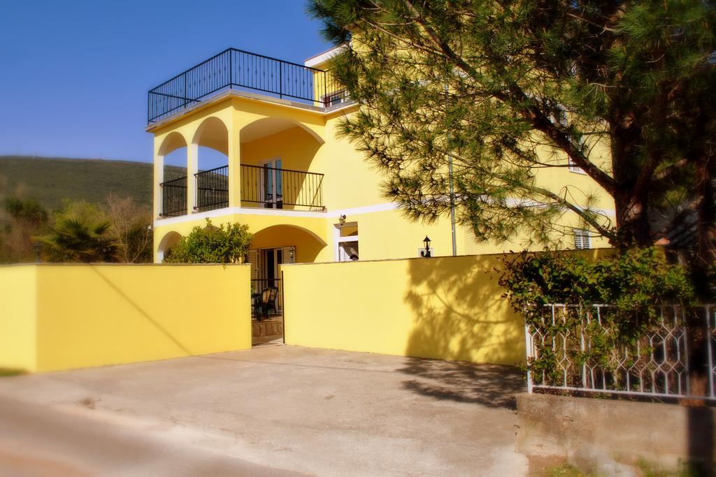 Apartments Villa-G Lustica Teodo Esterno foto